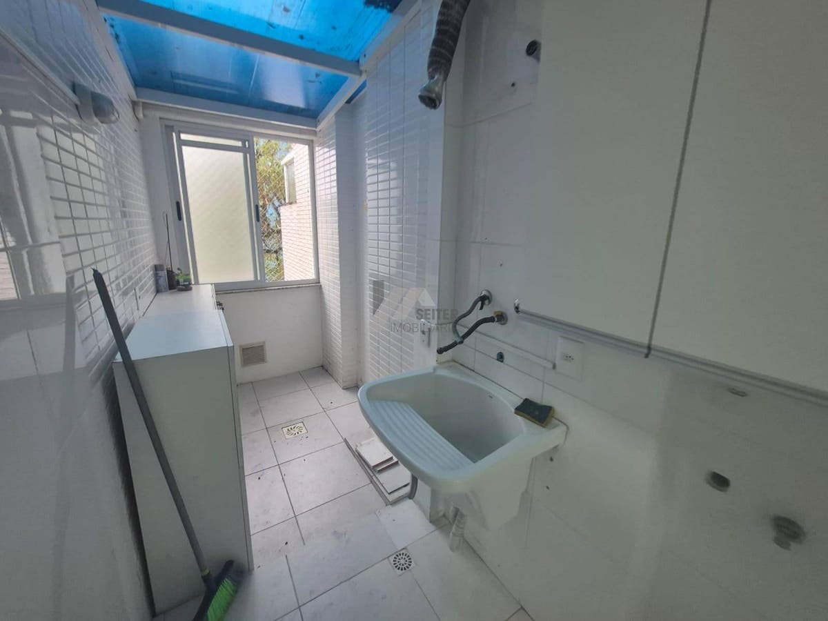 Apartamento com 3 quartos para Locação, Itacorubi - Florianópolis