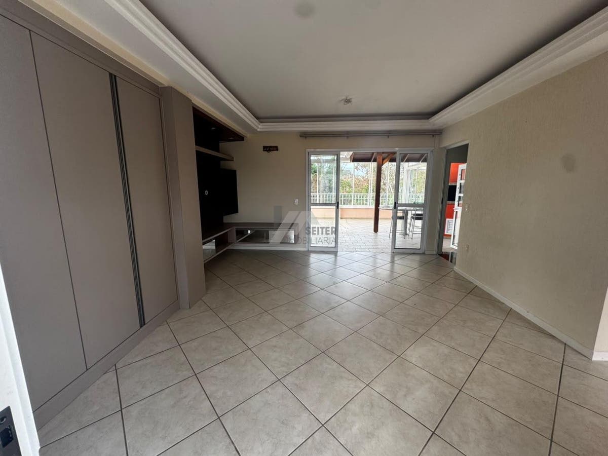 Casa de 4 quartos para alugar na agronomica