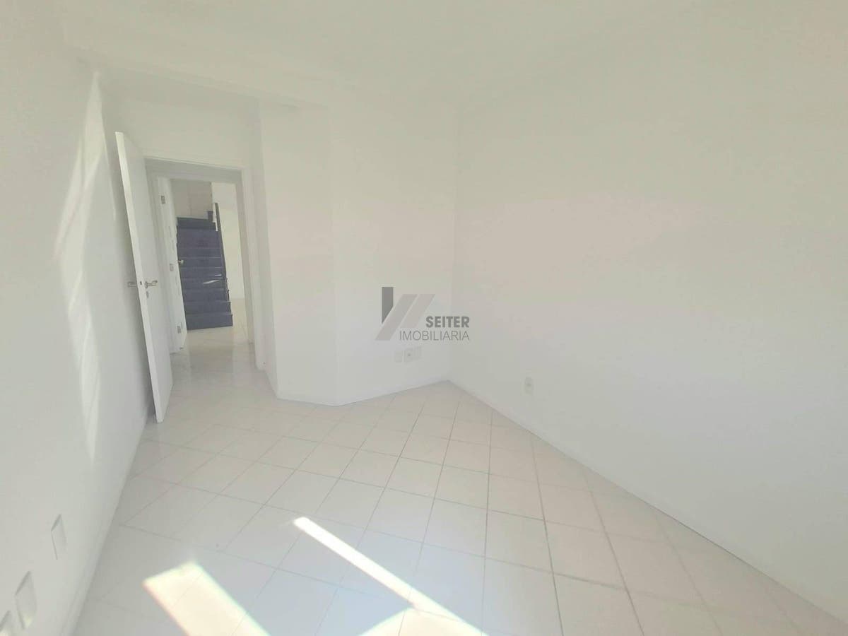 Apartamento de 5 quartos sendo 2 suites para alugar na trindade florianopolis