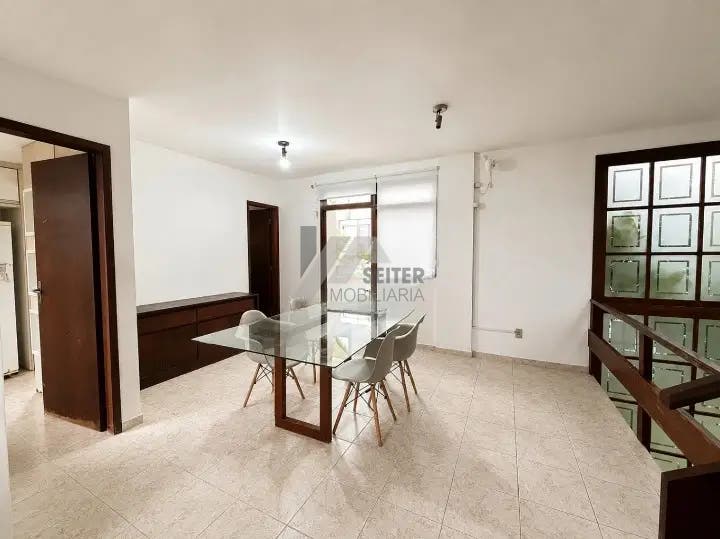 Casa de 5 Quartos no Itacorubi
