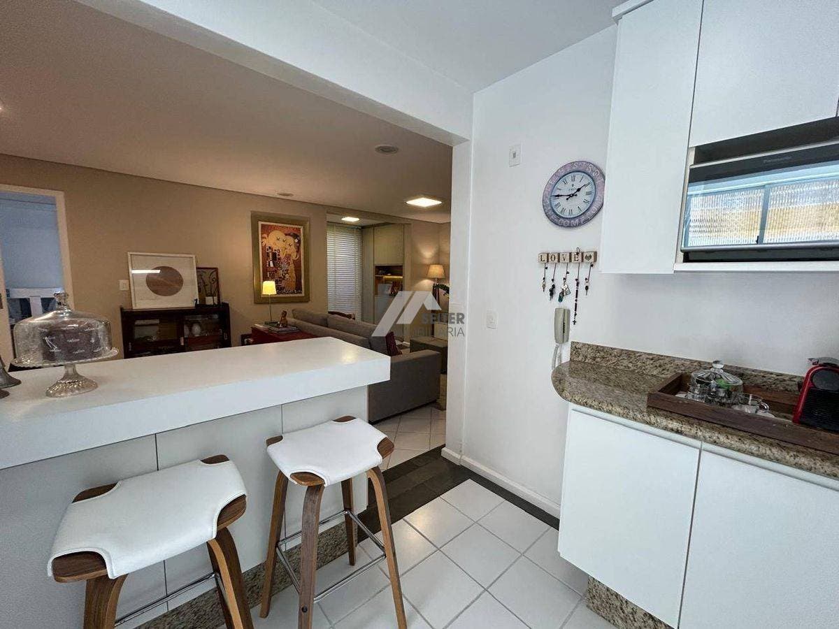 Apartamento com 3 dormitórios para a venda no Itacorubi