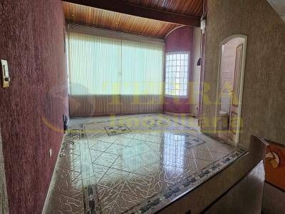 Casa com 2 quartos e 2 salas em Jardim das Flores, Osasco - 305m² de área total - 2