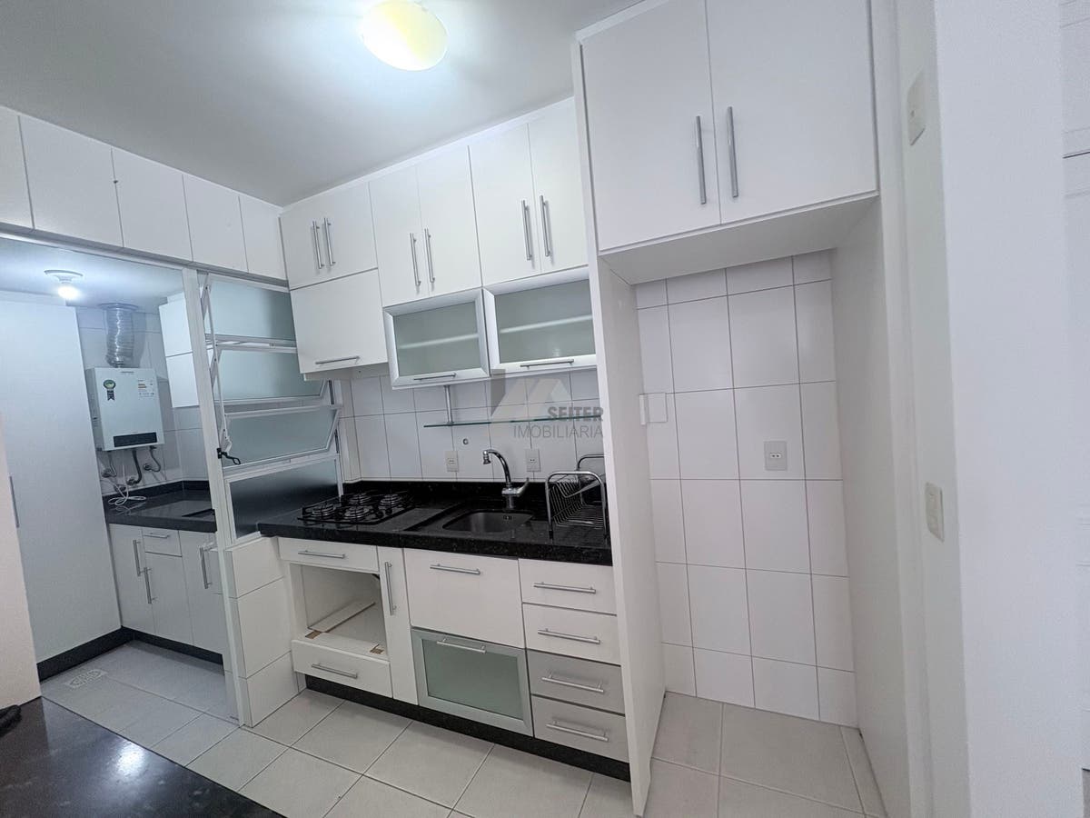 Apartamento de 2 dormitorios com suite a venda Itacorubi Residencial Las vegas