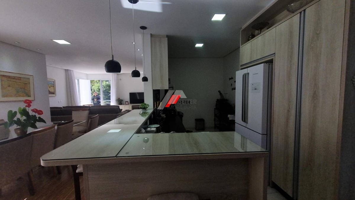 Casa de 3 suites a venda Lagoa da Conceiçao Florianopolis com 352 metros de area util