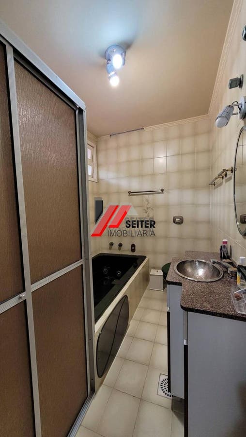 Casa com 4 quatro quartos para locação trindade florianópolis
