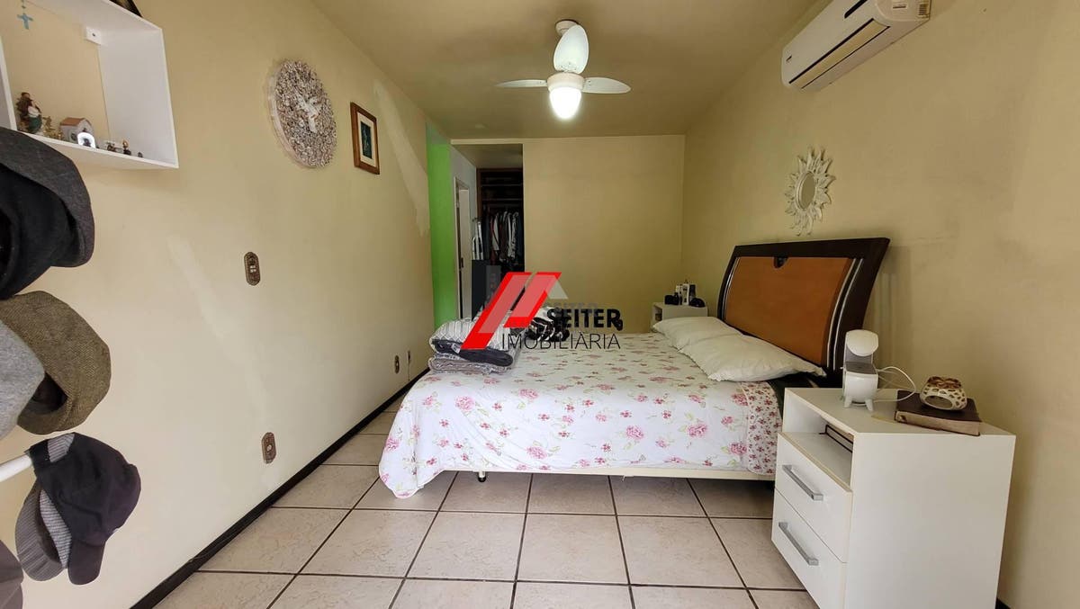 Casa com 4 quatro quartos para locação trindade florianópolis