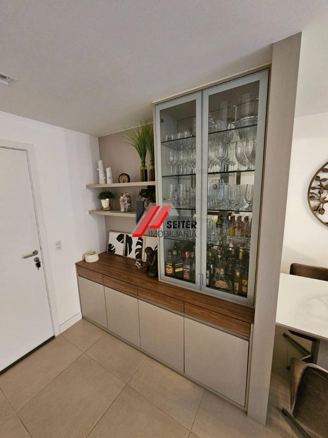 Apartamento venda 2 dormitorios suite Itacorubi Florianopolis
