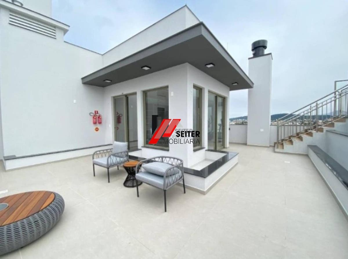 Apartamento a venda com 2 dormitórios em jurere florianópolis