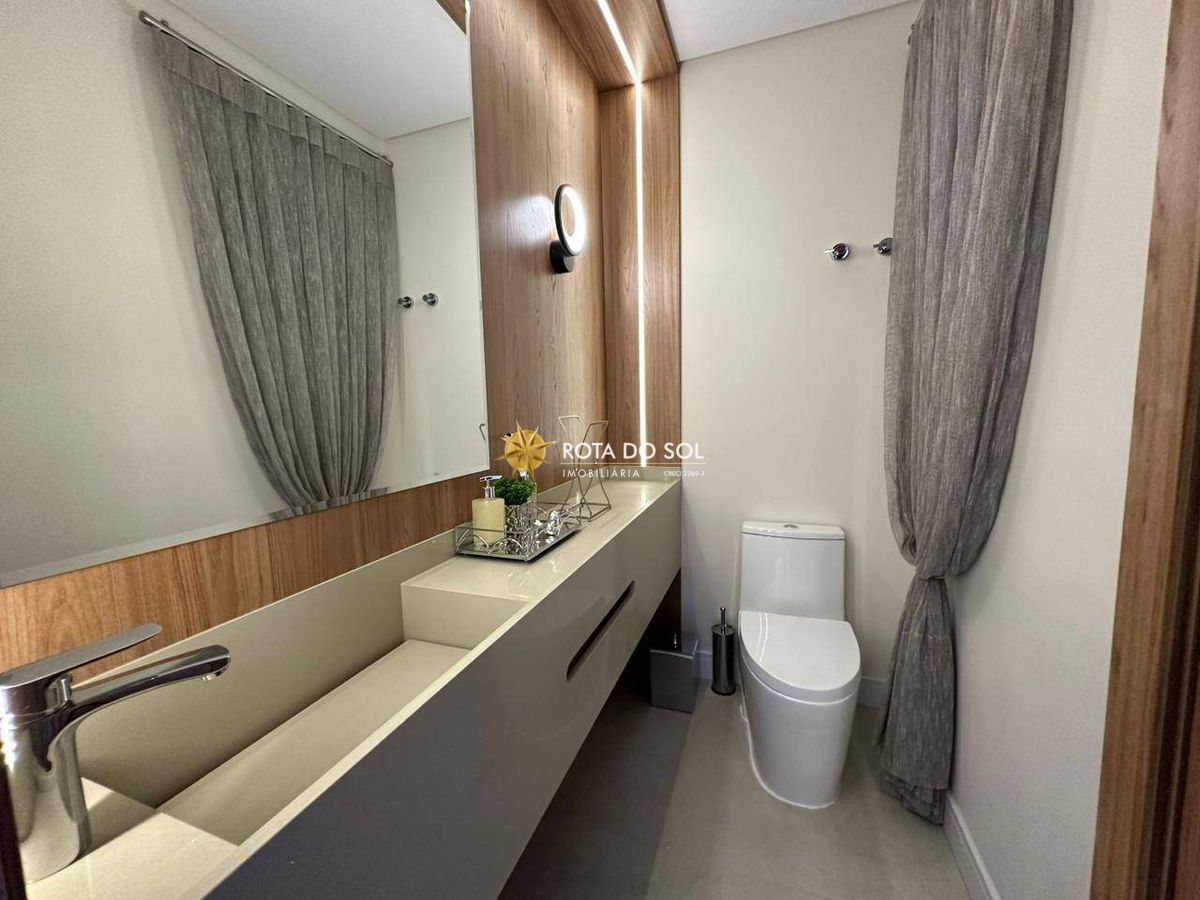 Residencial Waldgarten Cobertura Duplex com Jacuzzi à venda Praia Centro Bombinhas — foto 4