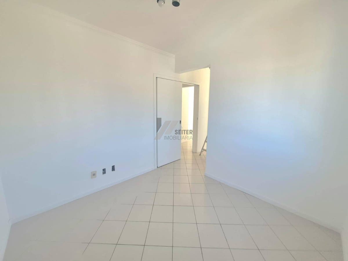 Apartamento de 5 quartos sendo 2 suites para alugar na trindade florianopolis