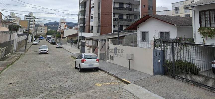 Casa grande a venda Trindae rua