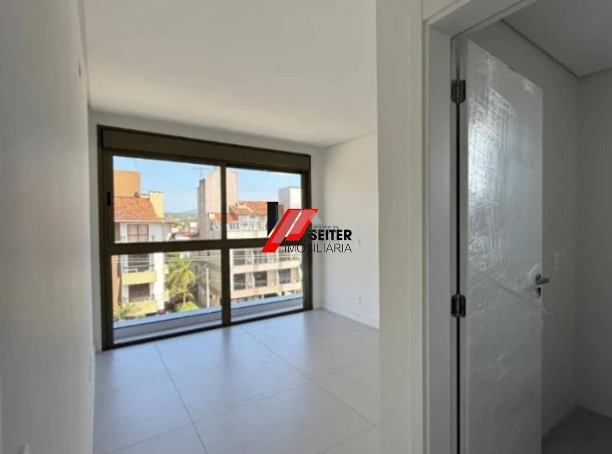 Apartamento a venda com 2 dormitórios em jurere florianópolis