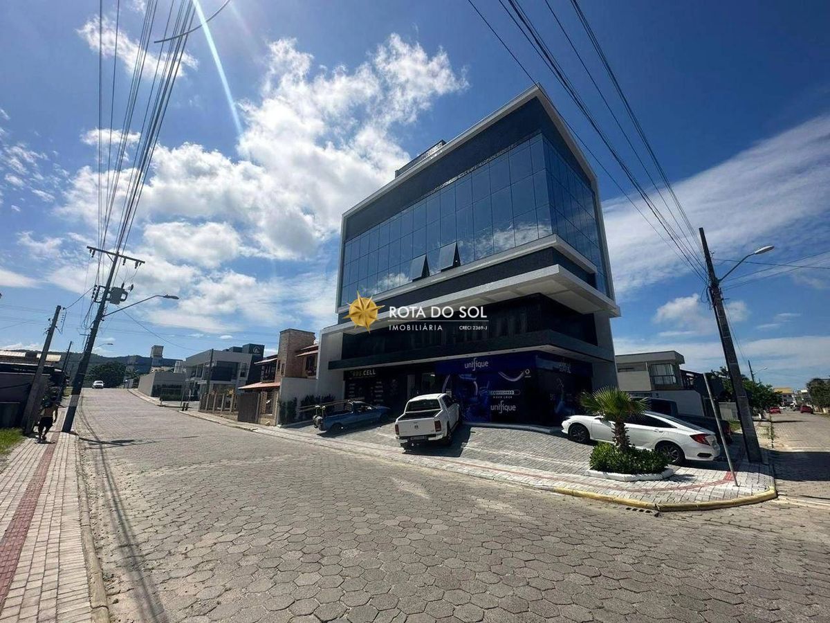 Sala comercial nova à venda bairro Bombas Bombinhas SC - 1