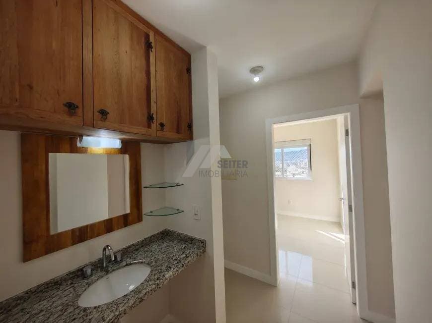 Apartamento com 3 quartos Pantanal Florianópolis