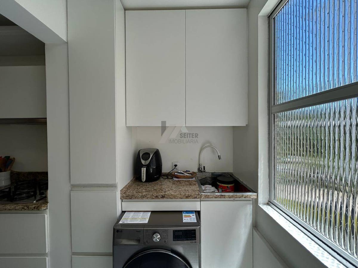Apartamento com 3 dormitórios para a venda no Itacorubi