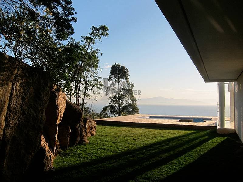 Casa com 3 dormitórios para locação no bairro Cacupé em Florianópolis