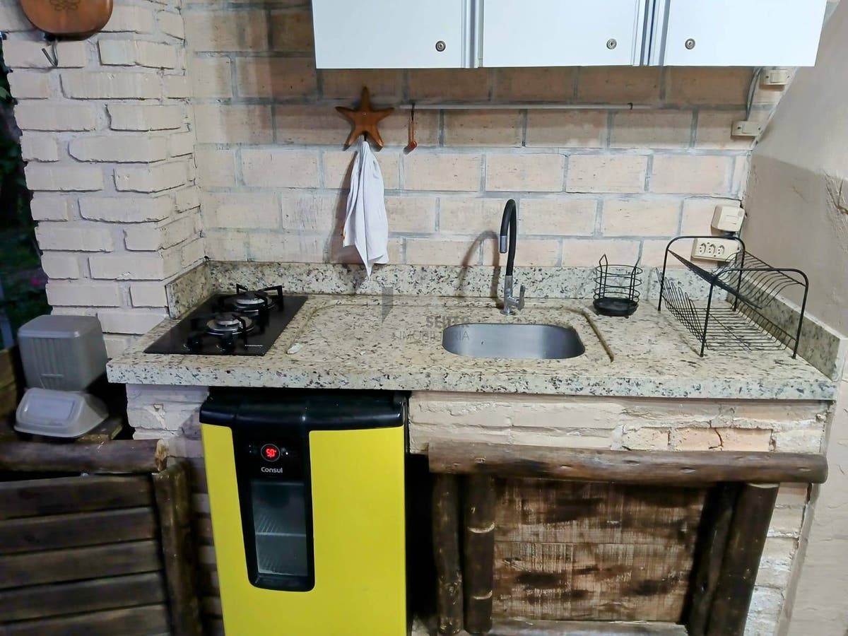 Casa 3 dormitórios com suite a venda Praia da Daniela Florianopolis