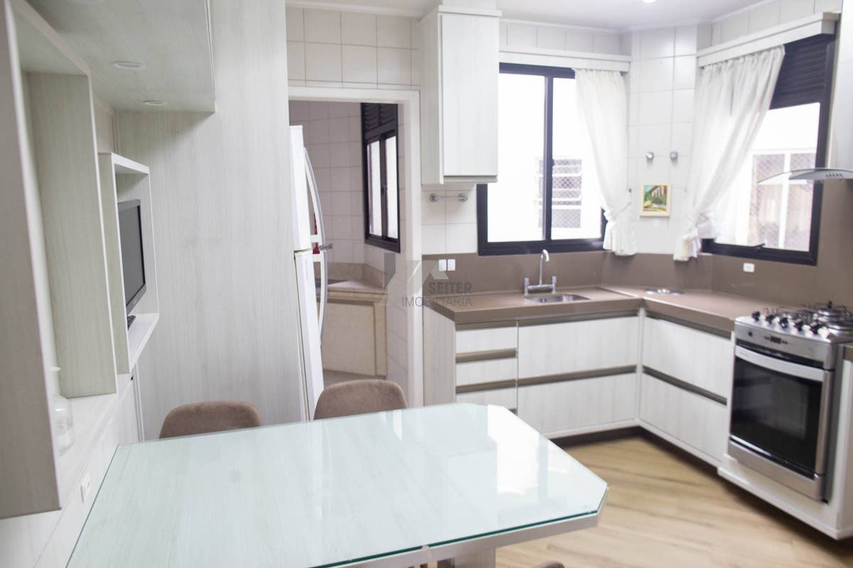 Apartamento com 3 quartos, Centro - Florianópolis