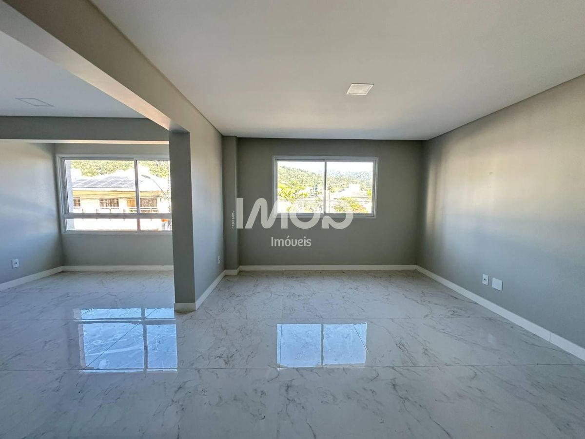 Apartamento com terraço 3 suítes - centro