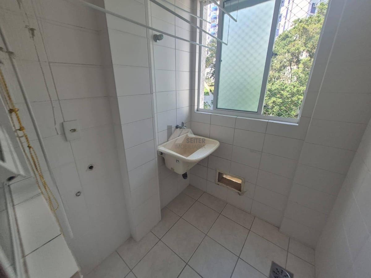 Apartamento de 2 Dormitorios aluguel Itacorubi Mobiliado