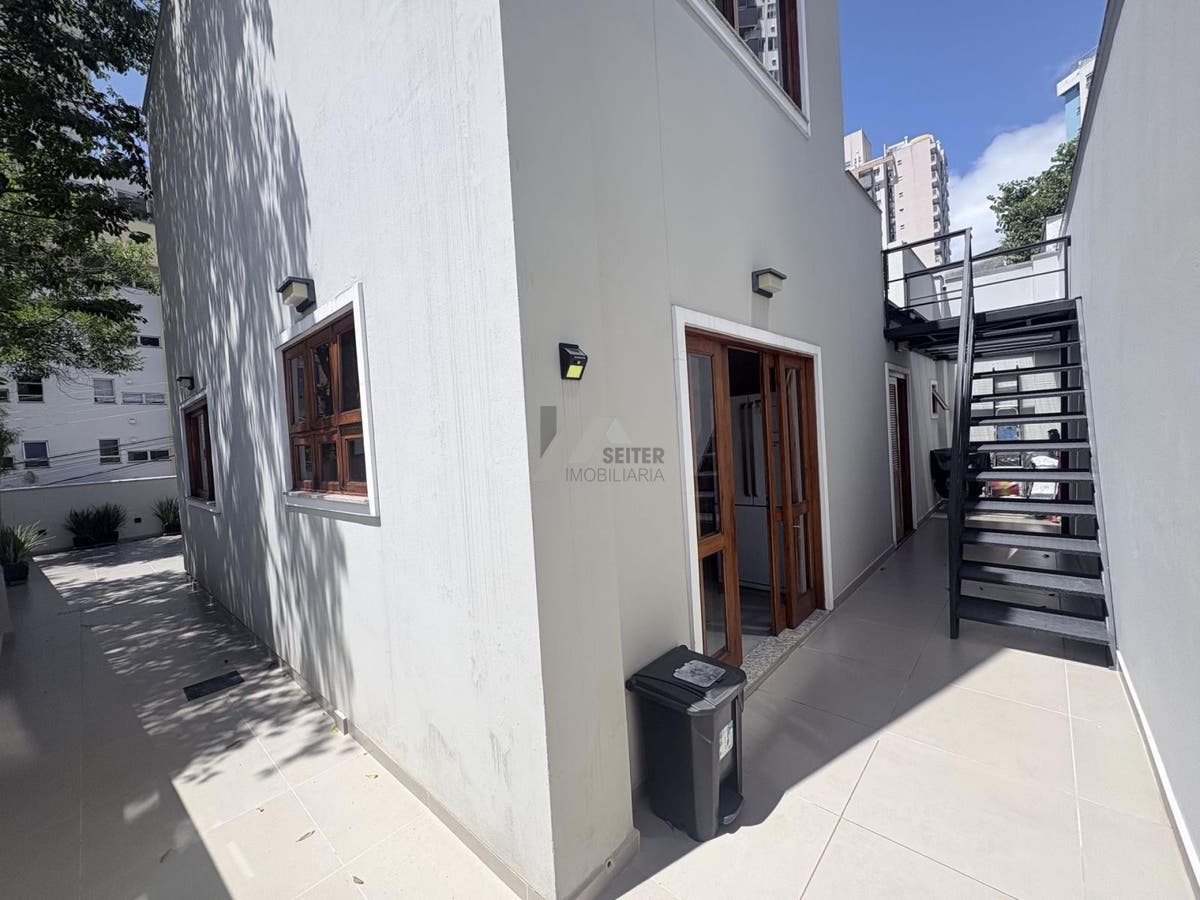 Casa nova a venda Florianopolis Itacorubi