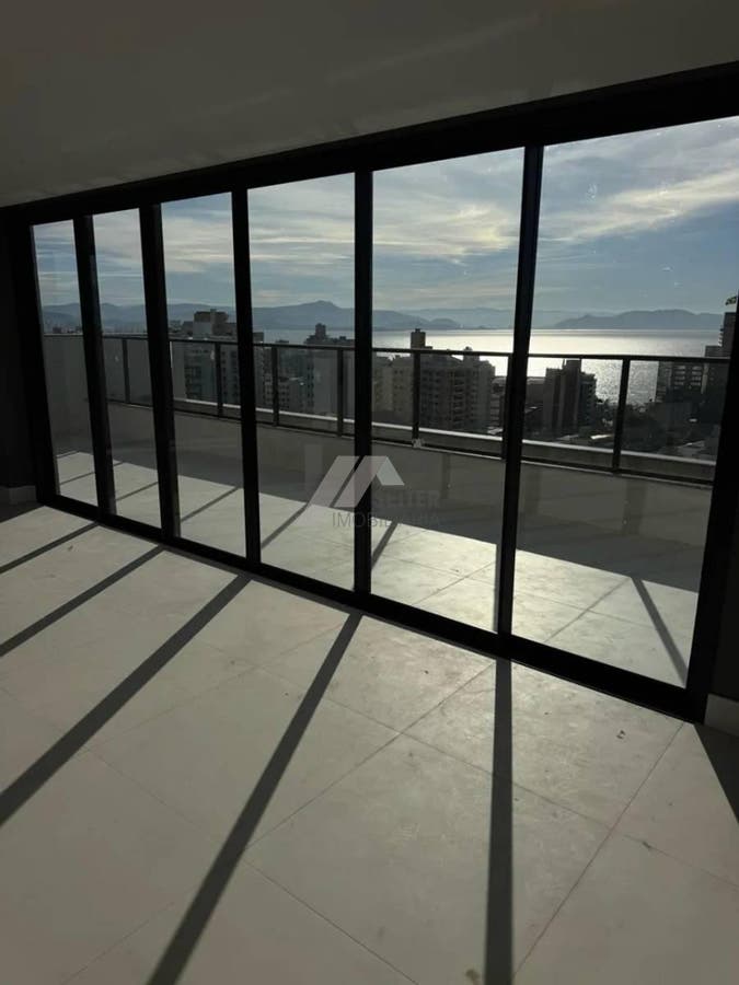Apartamento com 1 quarto, Centro - Florianópolis