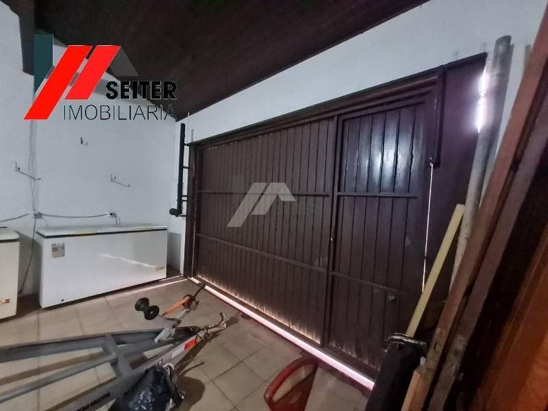 Casa para locação com 5 dormitórios bairro Coqueiros florianópolis
