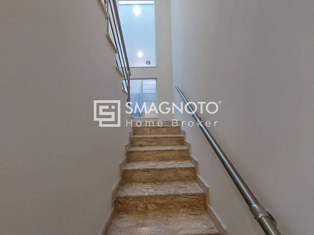 Sobrado com 3 dormitórios à venda, 191 m² por R$ 1.100.000,00 - Pompéia - Piracicaba/SP