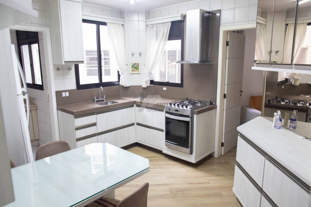 Apartamento com 3 quartos, Centro - Florianópolis