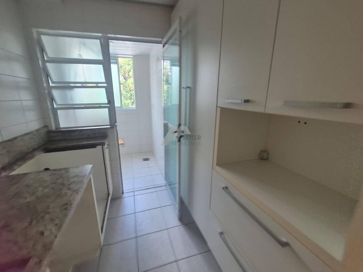 Apartamento de 2 Dormitorios aluguel Itacorubi Mobiliado