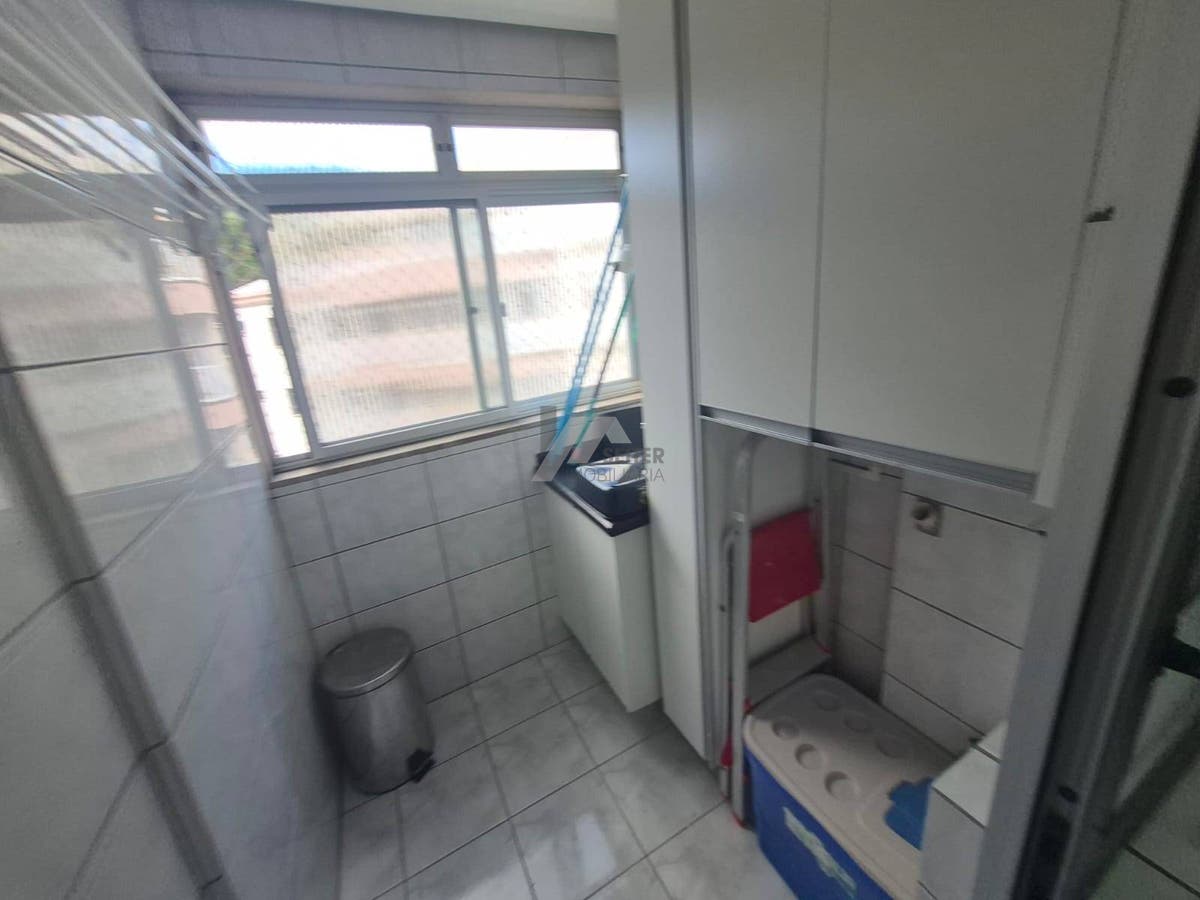 Apartamento com 2 Dormitórios Semimobiliado para Locação no Itacurubi