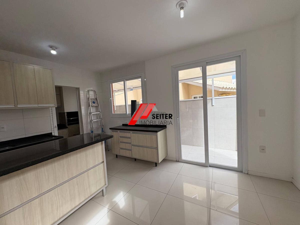 Casa 3 dormitórios com suite venda campeche florianópolis