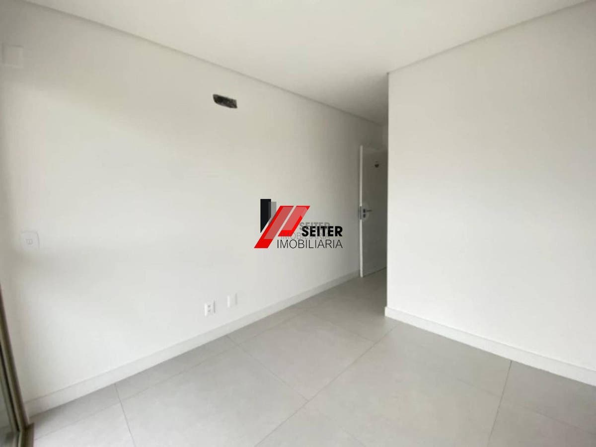 Apartamento a venda com 2 dormitórios em jurere florianópolis