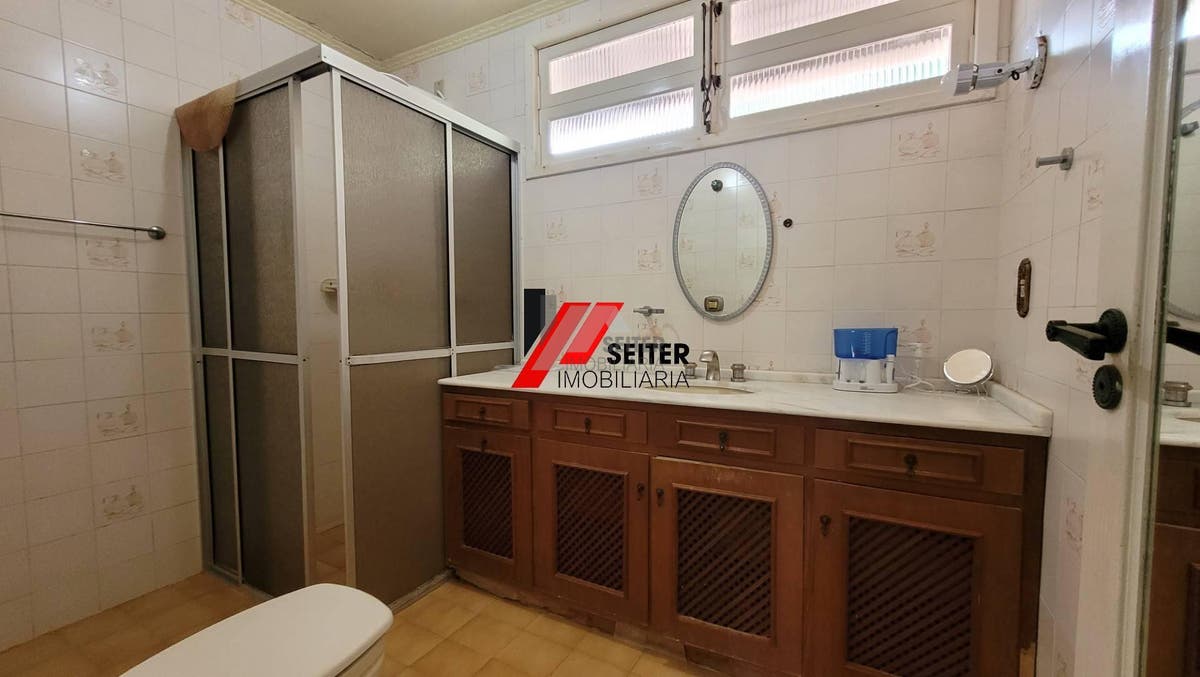 Casa com 4 quatro quartos para locação trindade florianópolis