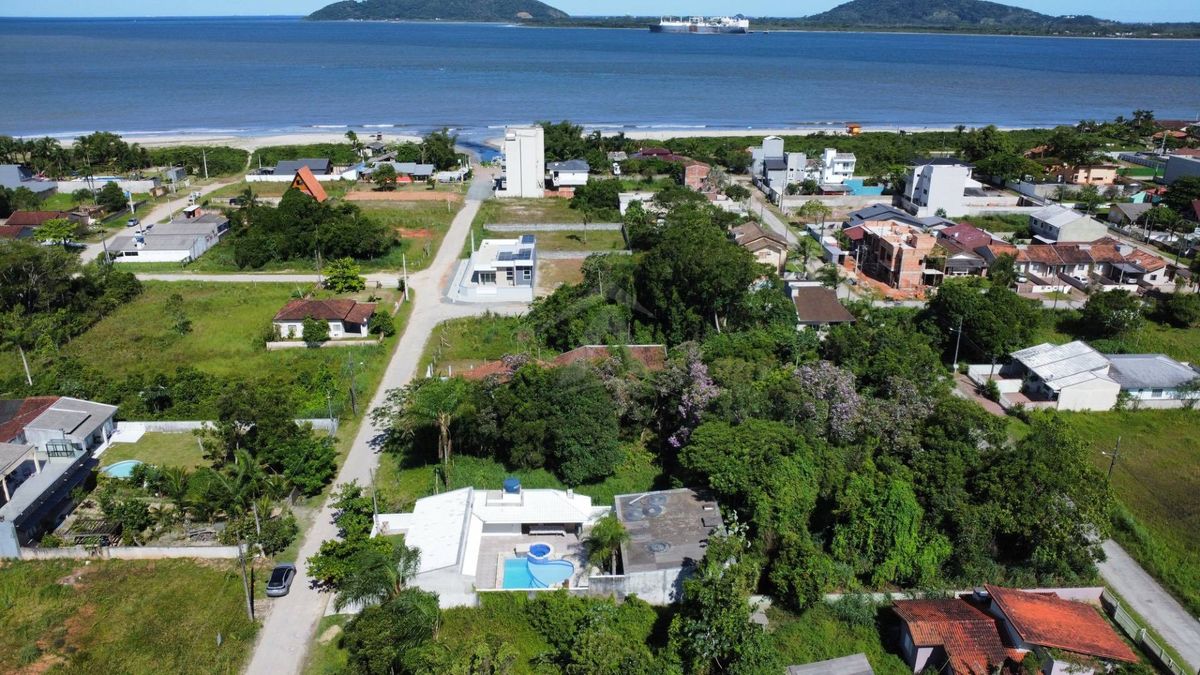 Casa, 4 suítes e piscina, pontal