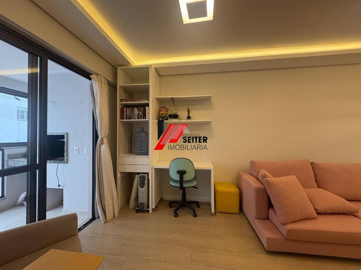 Apartamento de 2 Domitorios com Suite a Venda em Florianopolis