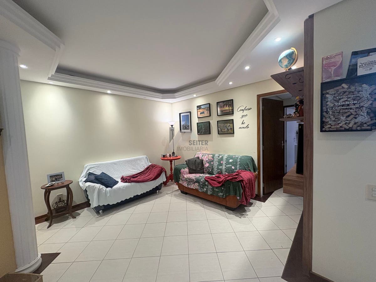 Apartamento de 3 dormitorios e 1 vaga a venda no Itacorubi