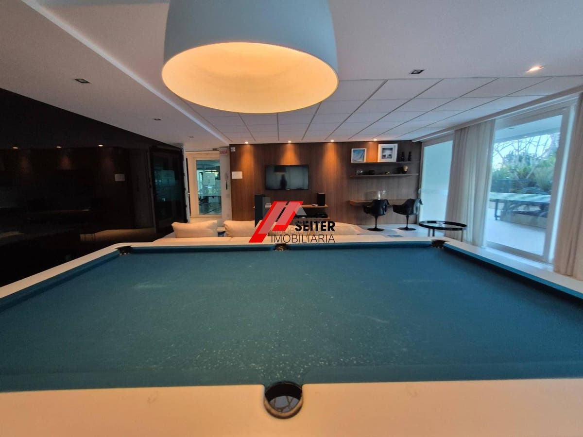 Apartamento de 2 dormitórios alto padrão para locação na Agronômica Florianópolis