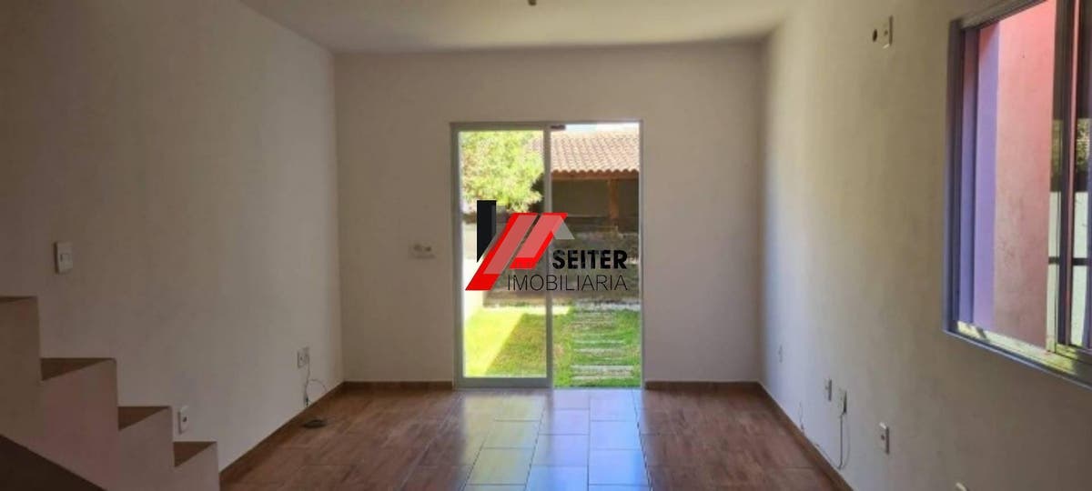 Casa de 2 dormitorios a venda Morro das Pedras Florianopolis
