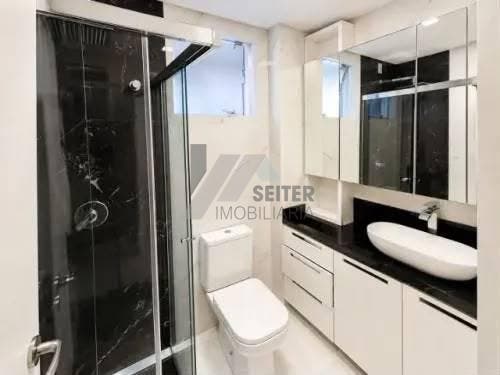Apartamento com 3 quartos, Centro - Florianópolis
