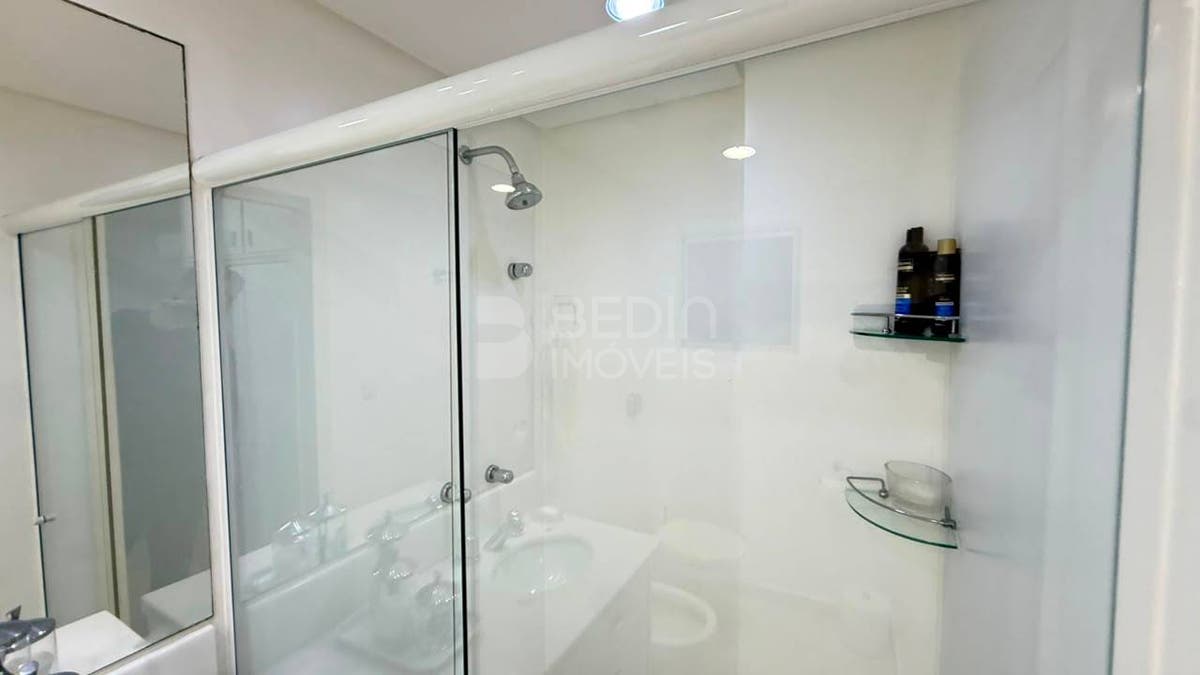 dd763724-bc6a-4e6d-8ad0-ff98c7d07928.jpg