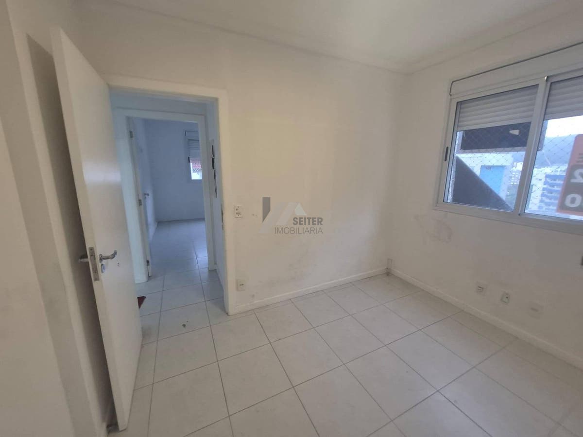 Apartamento com 3 quartos para Locação, Itacorubi - Florianópolis
