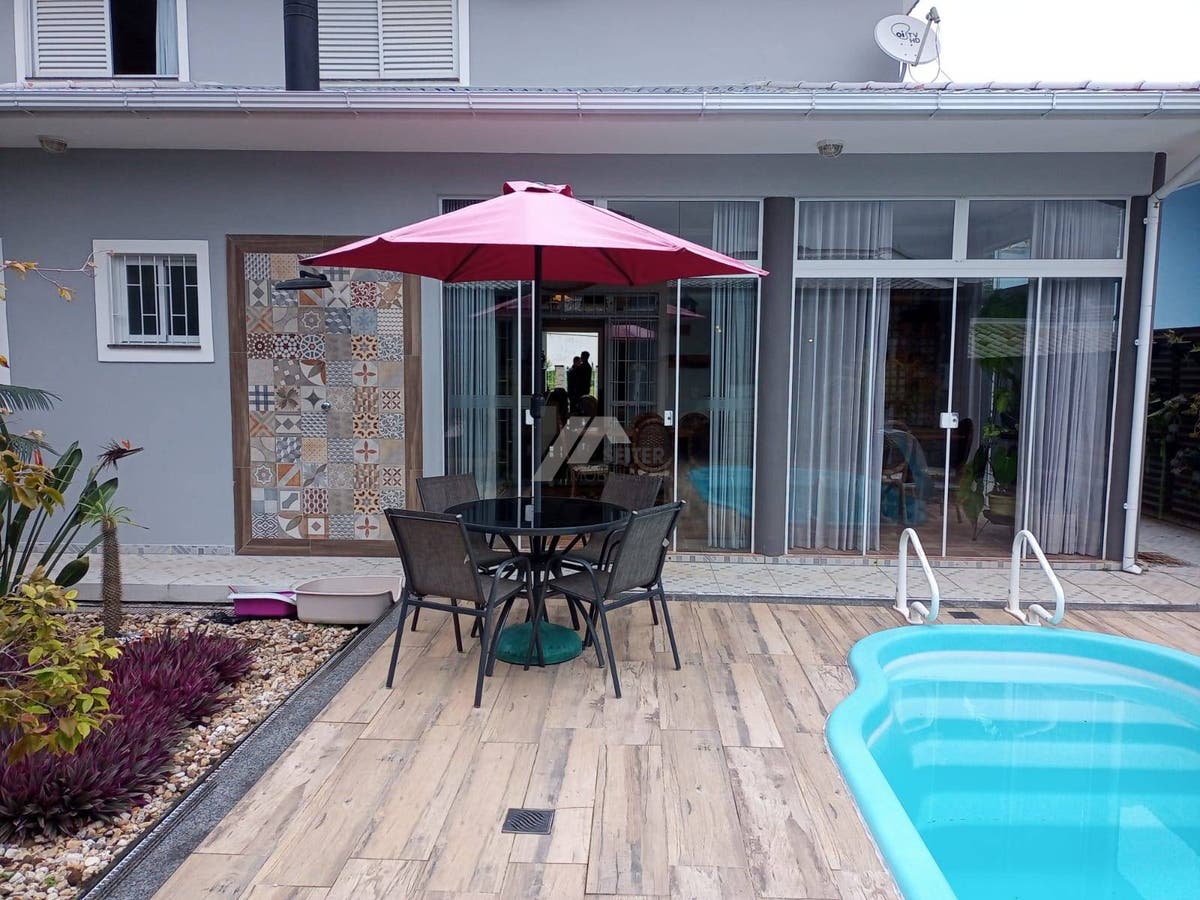 Casa no Jardim Germânia com 4 dormitórios