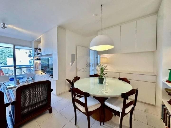Apartamento á venda Itacorubi Florianópolis.