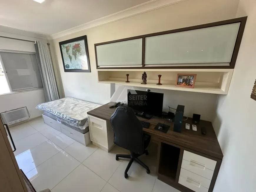 Residencial › Apartamento, 3, para Venda no Carvoeira- Florianópolis