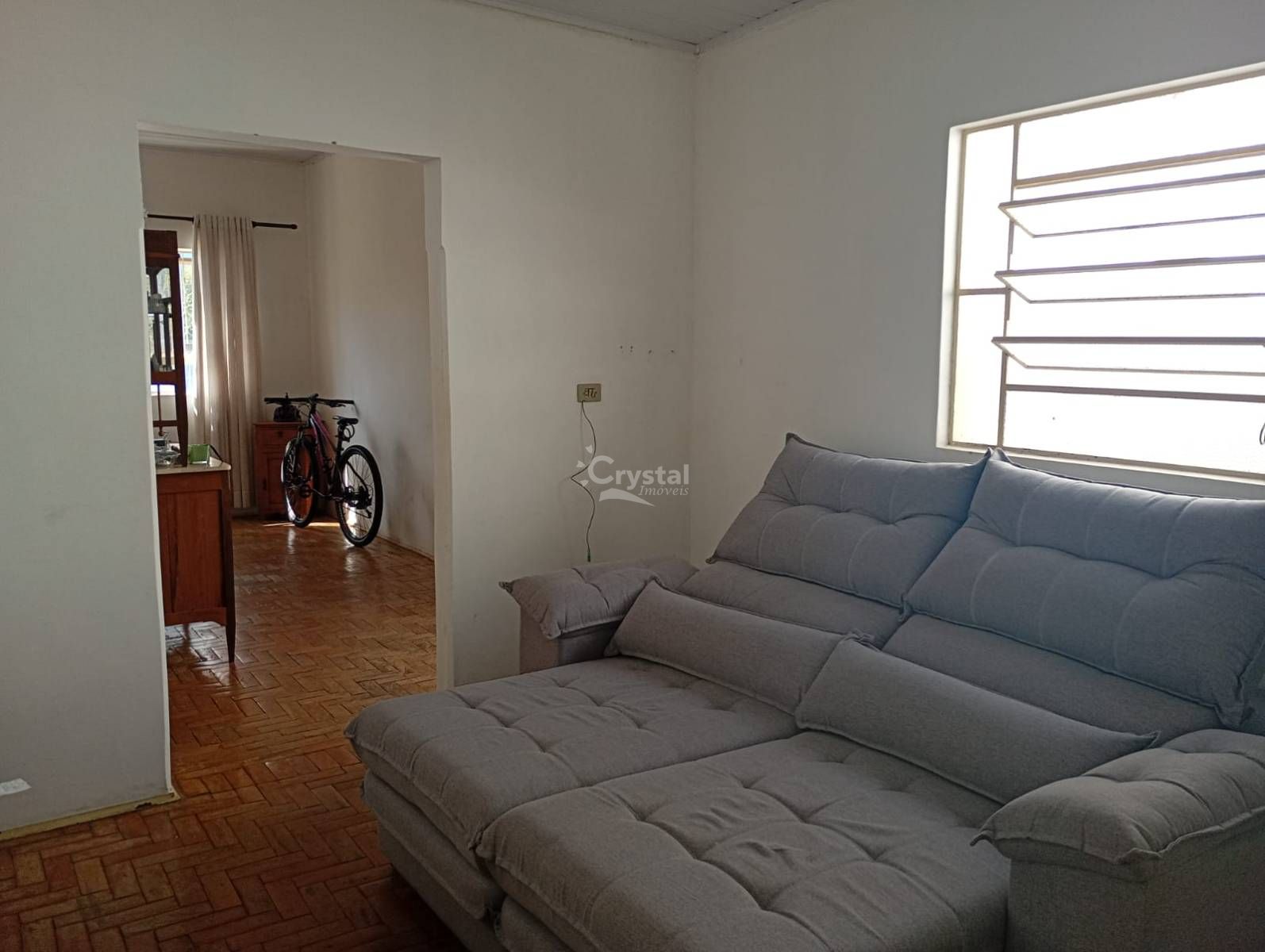 Casa à Venda com 3 Quartos, 2 Salas e Lavanderia Coberta no Centro - Avaré. Foto 2