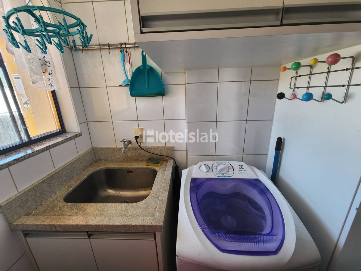 Lindo apto de 2 quartos com piscina a 300m da praia