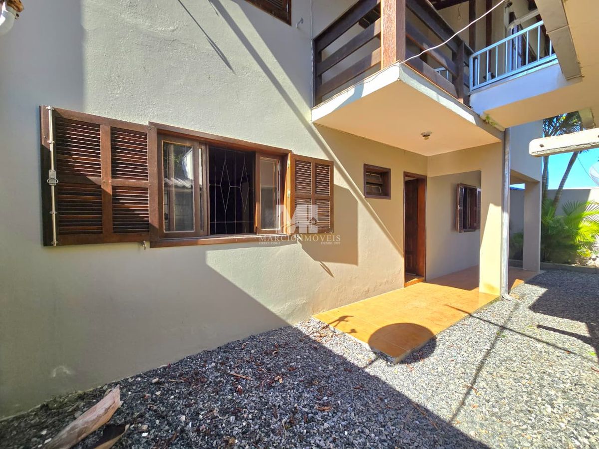 Casa no Centro de Barra Velha próximo a praia