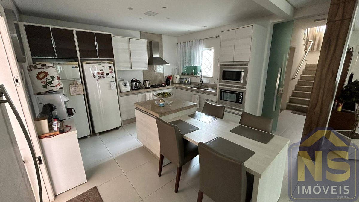 Casa de 3 quartos, 238m² no bairro Fazenda, em Itajaí | Eu Corretor