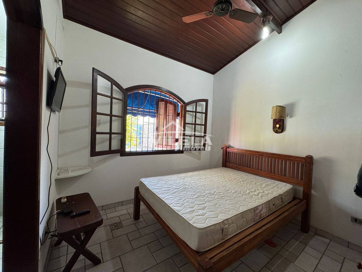 Casa com Piscina-Lado Praia-Bairro Indaiá-Caraguatatuba-Sp